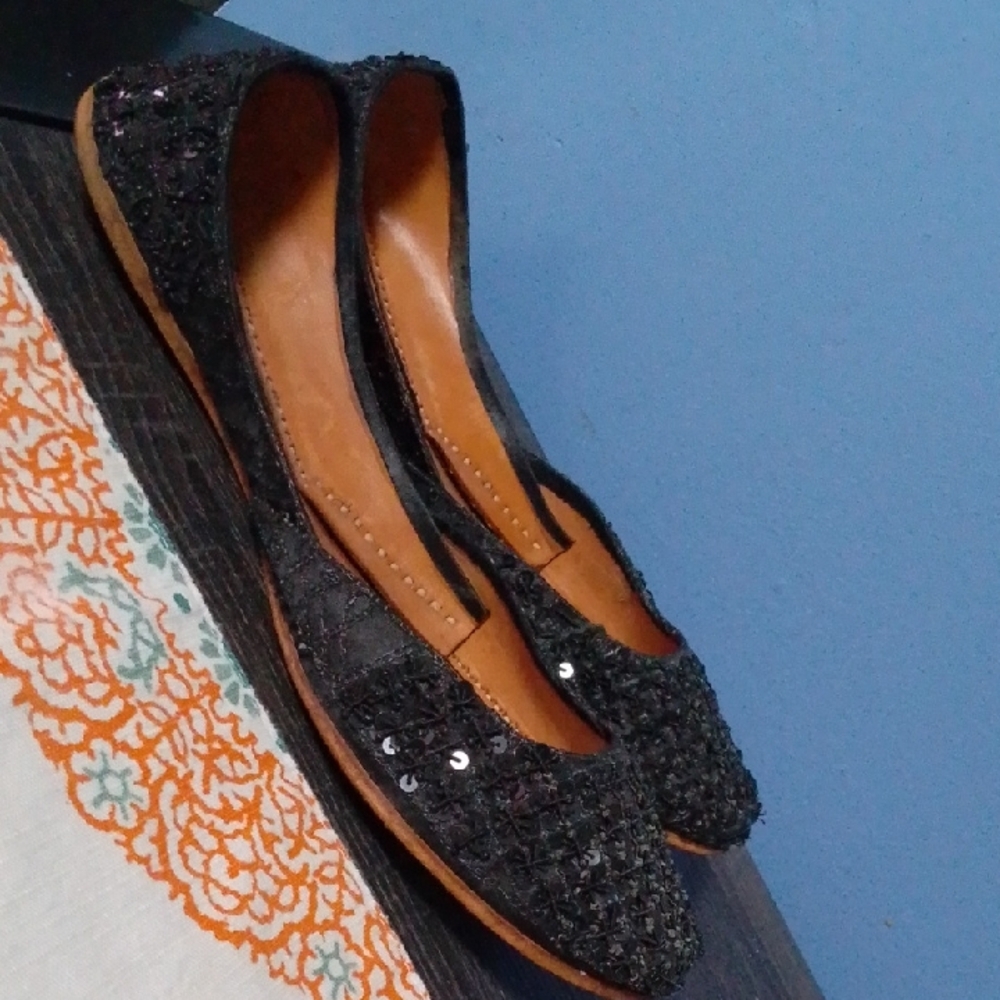 Elegant Black Women's Flats
